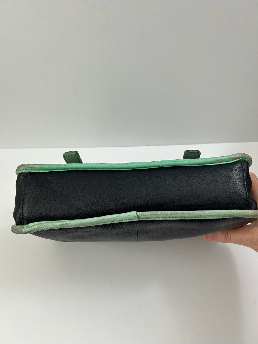 Cynthia Rowley - Leather Messenger Bag. Project Bag! - Picture 6 of 16